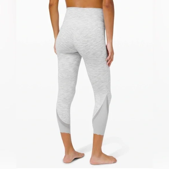 Lululemon Wunder Under Crop High-Rise *Roll Down Scallop Full-On Luxtreme 23" - Picture 3 of 12